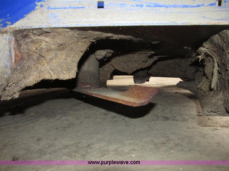 image for item G9960 2013 Dixon Ultra52 ZTR riding lawn mower