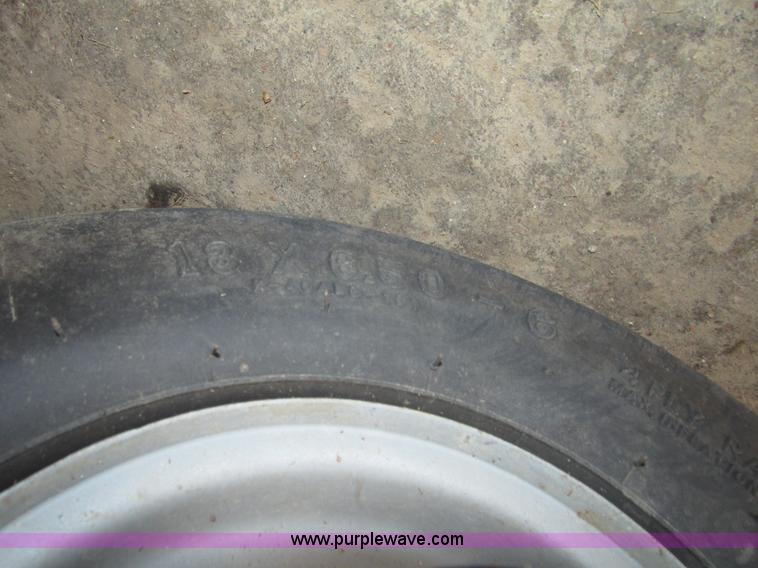 image for item G9960 2013 Dixon Ultra52 ZTR riding lawn mower