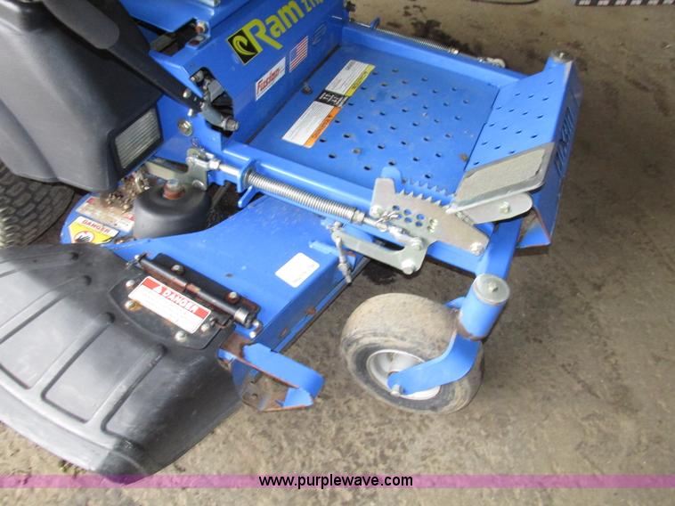 image for item G9961 2006 Dixon Ram ZTR riding lawn mower