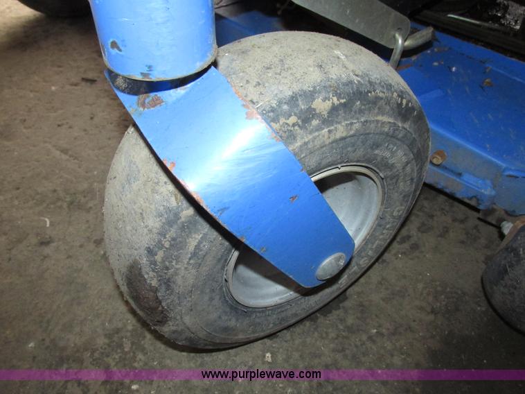 image for item G9961 2006 Dixon Ram ZTR riding lawn mower