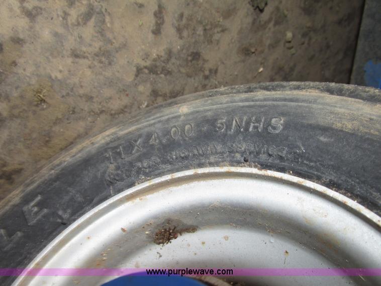 image for item G9961 2006 Dixon Ram ZTR riding lawn mower