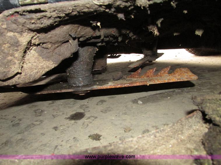 image for item G9962 Massey Ferguson 2524 lawn tractor