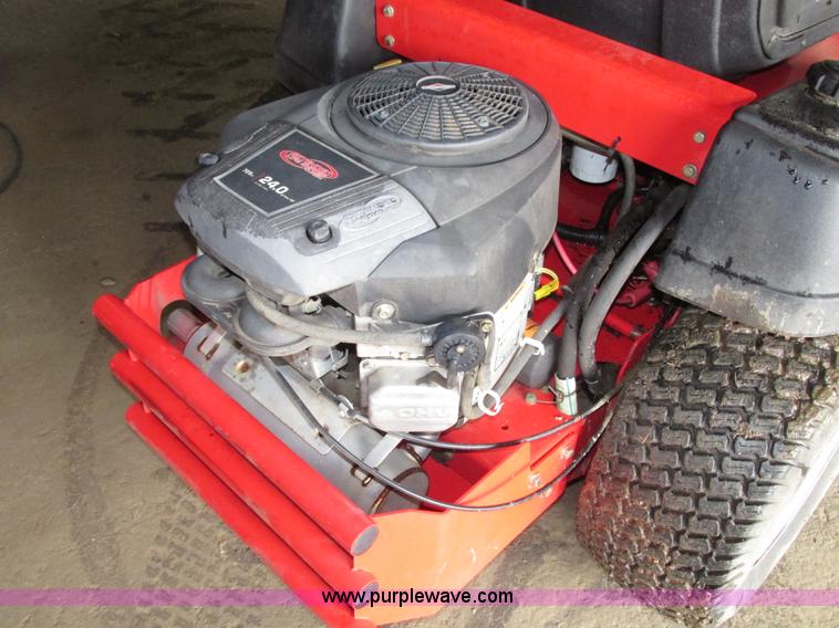 image for item G9963 Snapper 400ZB 2450 ZTR riding lawn mower
