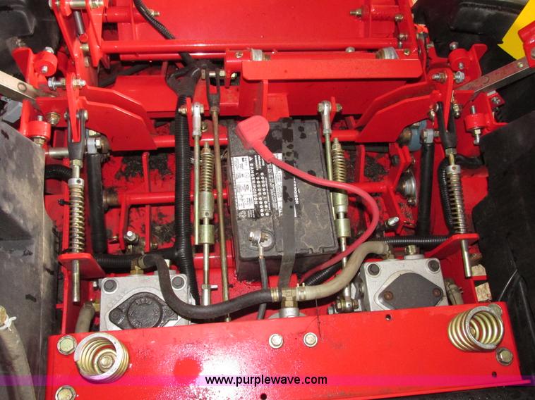 image for item G9963 Snapper 400ZB 2450 ZTR riding lawn mower