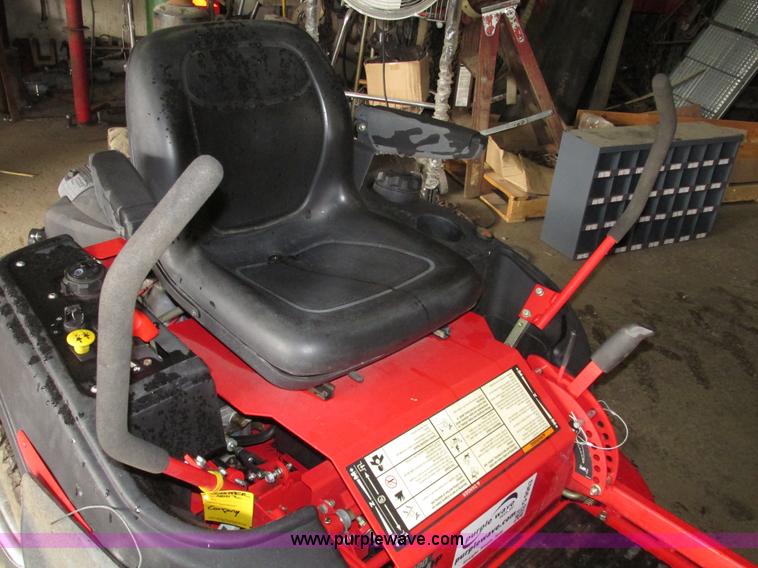 image for item G9963 Snapper 400ZB 2450 ZTR riding lawn mower