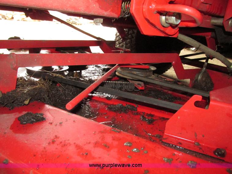 image for item G9963 Snapper 400ZB 2450 ZTR riding lawn mower