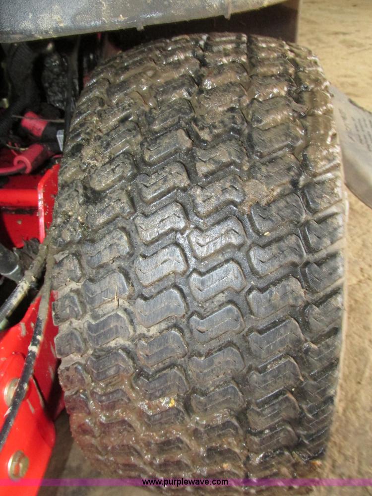 image for item G9963 Snapper 400ZB 2450 ZTR riding lawn mower