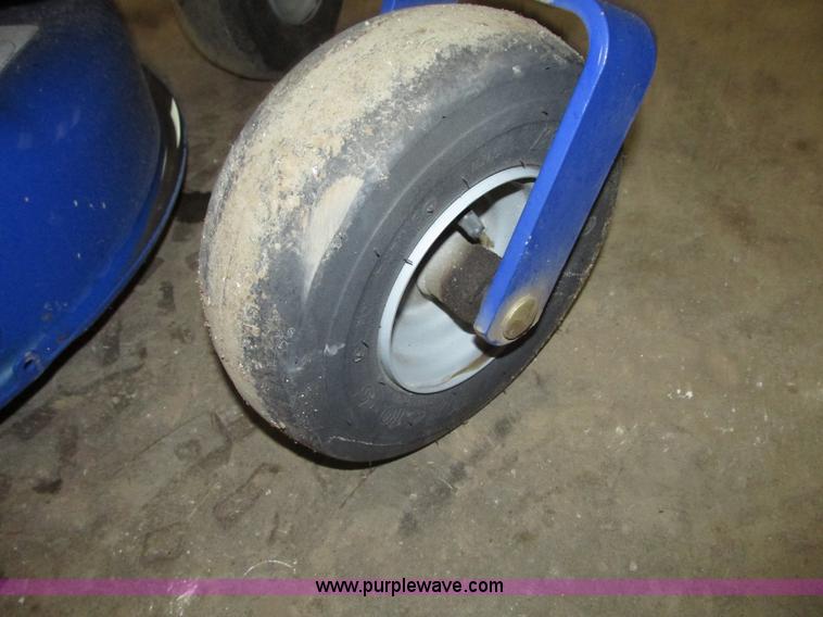 image for item G9964 2013 Dixon Speed ZTR riding lawn mower