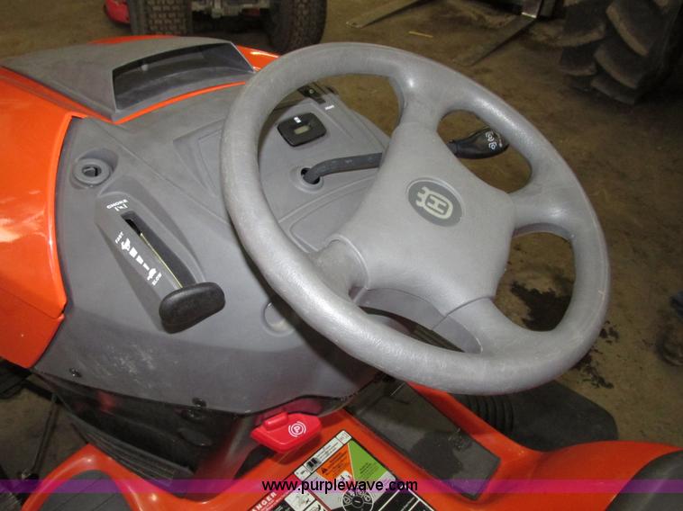 image for item G9965 Husqvarna YTH20K46 lawn tractor