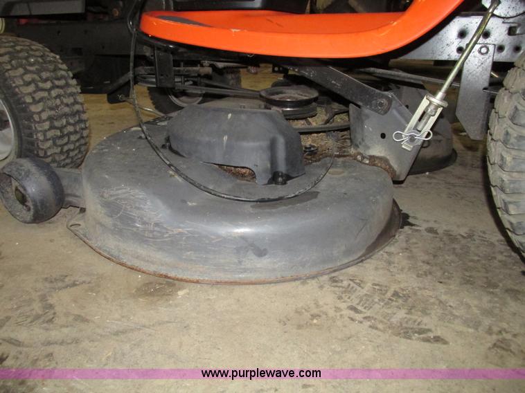 image for item G9965 Husqvarna YTH20K46 lawn tractor