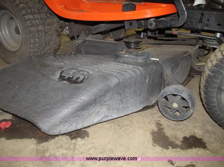 image for item G9965 Husqvarna YTH20K46 lawn tractor