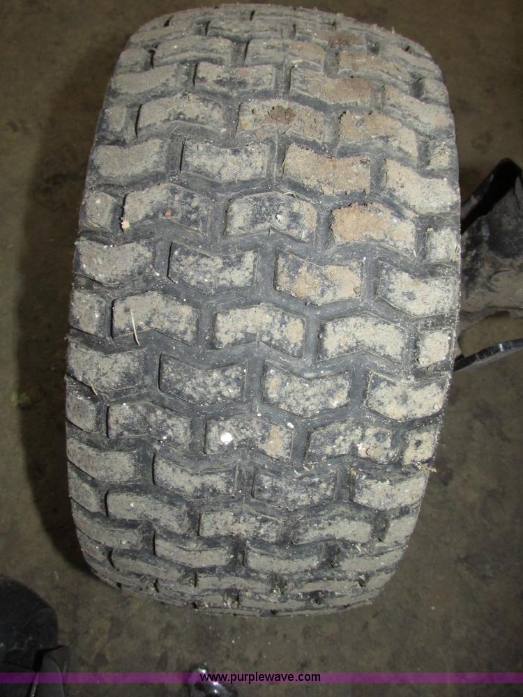 image for item G9965 Husqvarna YTH20K46 lawn tractor