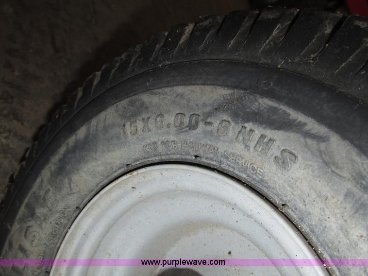 image for item G9965 Husqvarna YTH20K46 lawn tractor