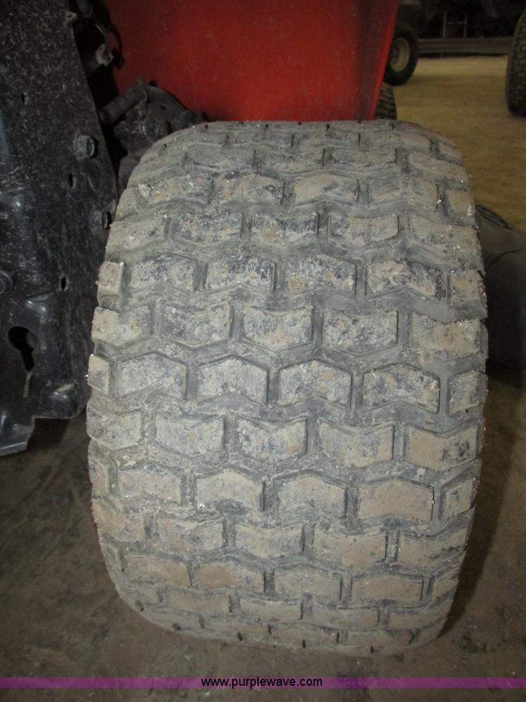 image for item G9965 Husqvarna YTH20K46 lawn tractor