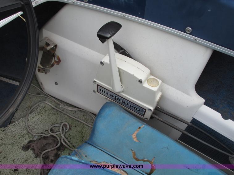 image for item G9967 1960 Larson speed boat