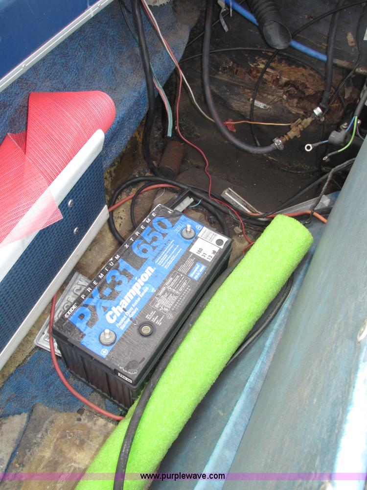 image for item G9967 1960 Larson speed boat