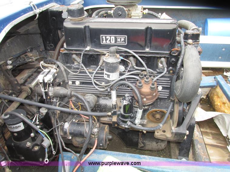 image for item G9967 1960 Larson speed boat