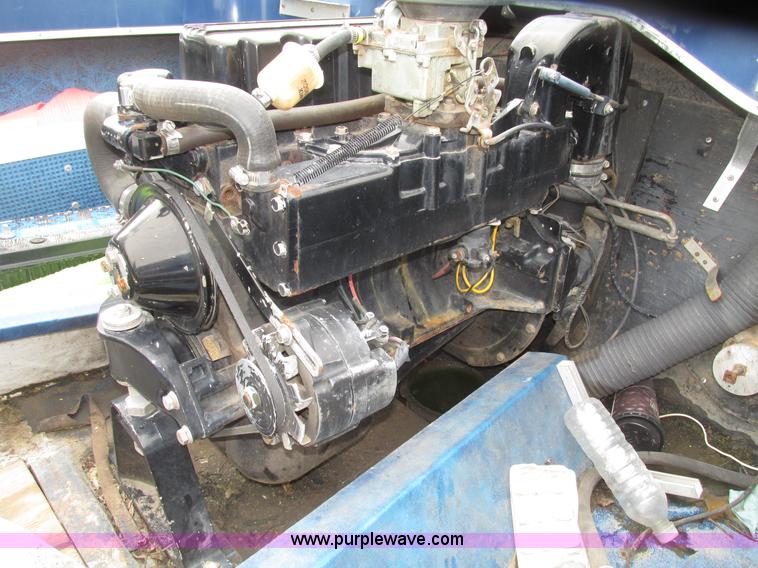 image for item G9967 1960 Larson speed boat