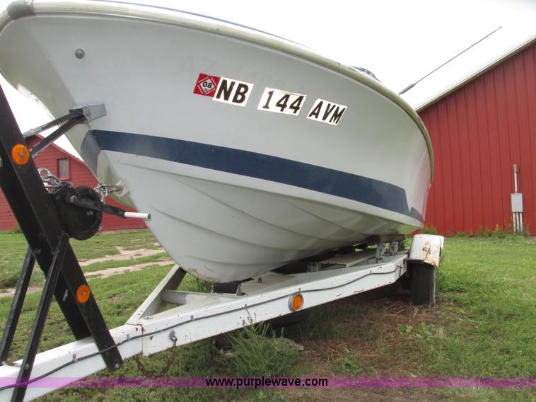 image for item G9967 1960 Larson speed boat