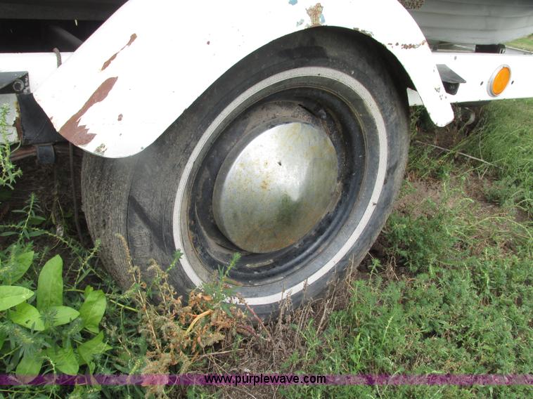 image for item G9967 1960 Larson speed boat