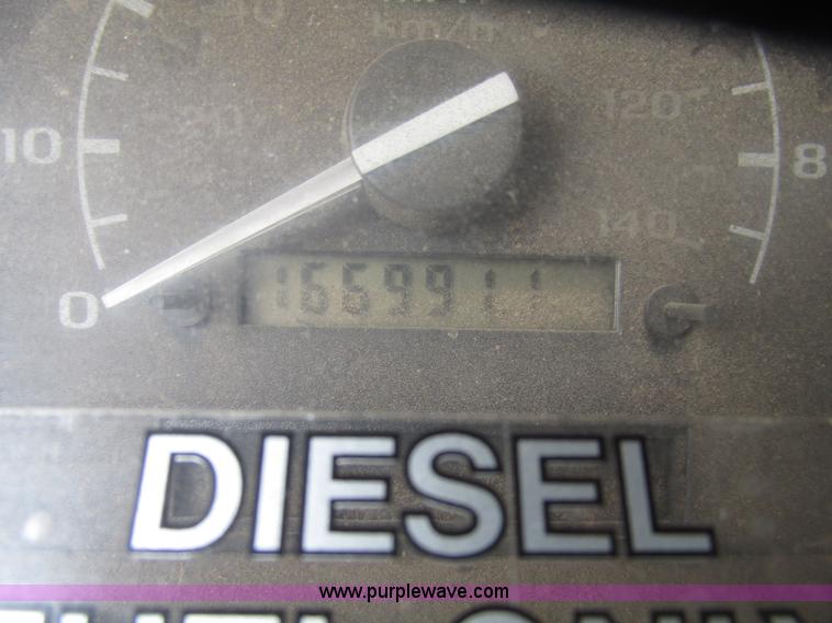 image for item G9968 1995 Ford F450 Super Duty XLT flatbed truck