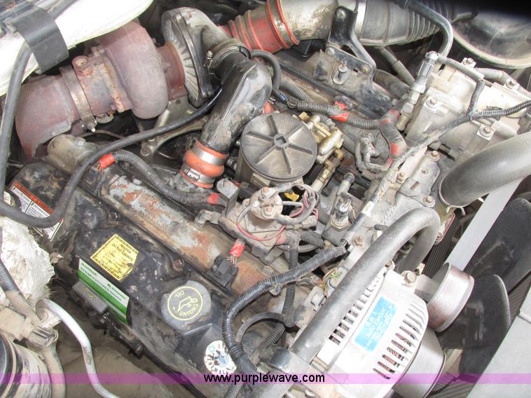 image for item G9968 1995 Ford F450 Super Duty XLT flatbed truck