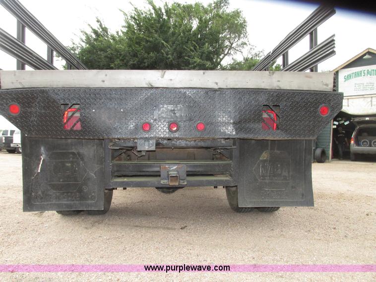 image for item G9968 1995 Ford F450 Super Duty XLT flatbed truck