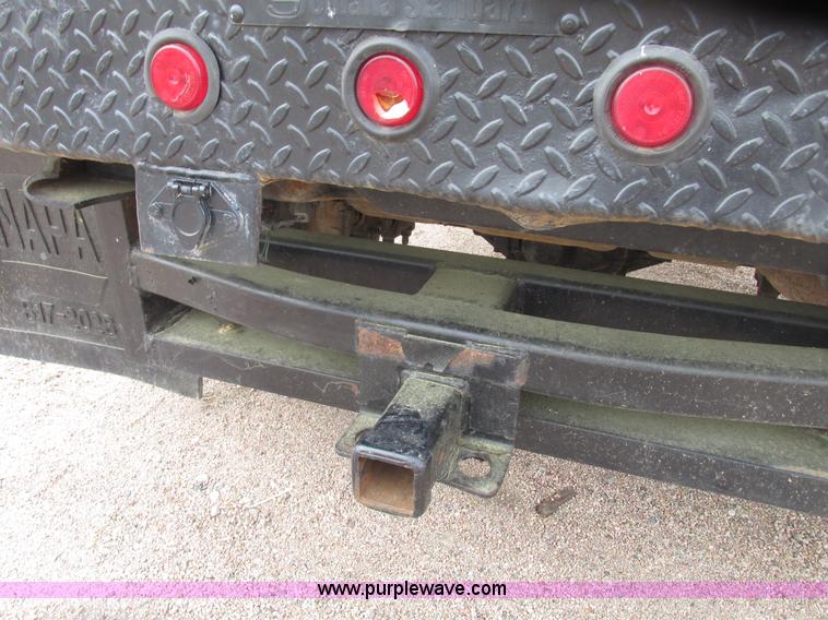 image for item G9968 1995 Ford F450 Super Duty XLT flatbed truck