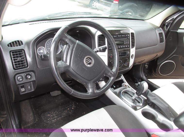 image for item G9969 2007 Mercury Mariner Luxury SUV