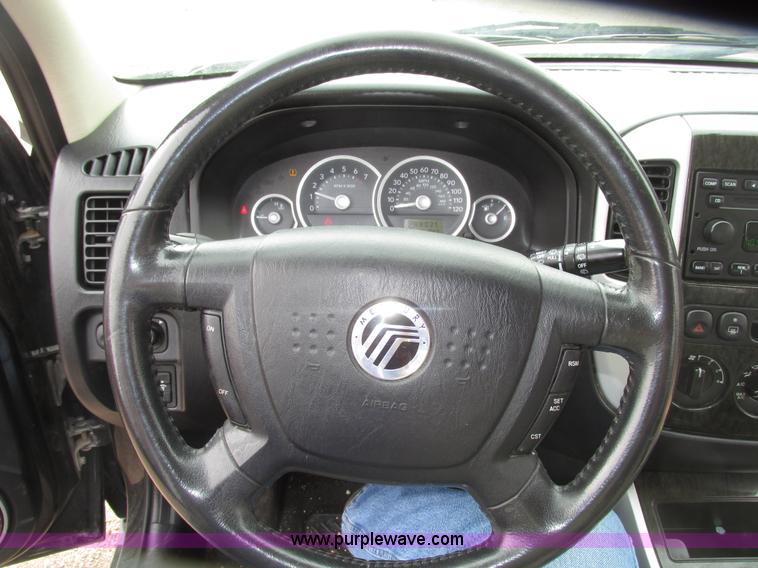 image for item G9969 2007 Mercury Mariner Luxury SUV