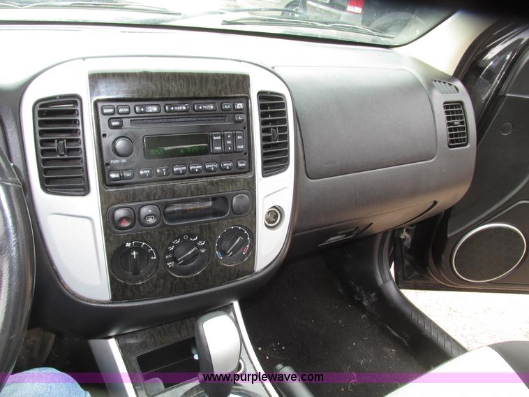 image for item G9969 2007 Mercury Mariner Luxury SUV