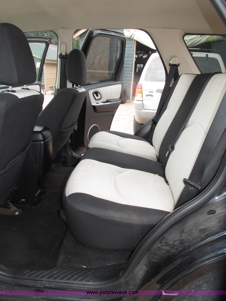 image for item G9969 2007 Mercury Mariner Luxury SUV