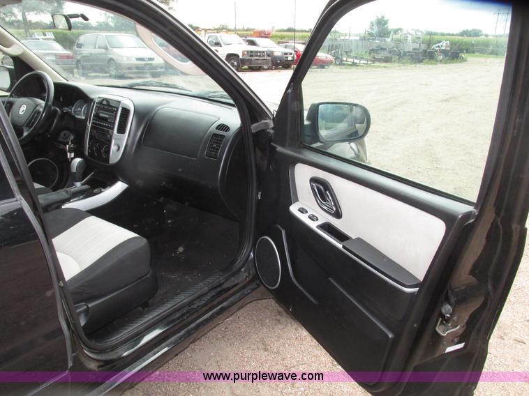 image for item G9969 2007 Mercury Mariner Luxury SUV