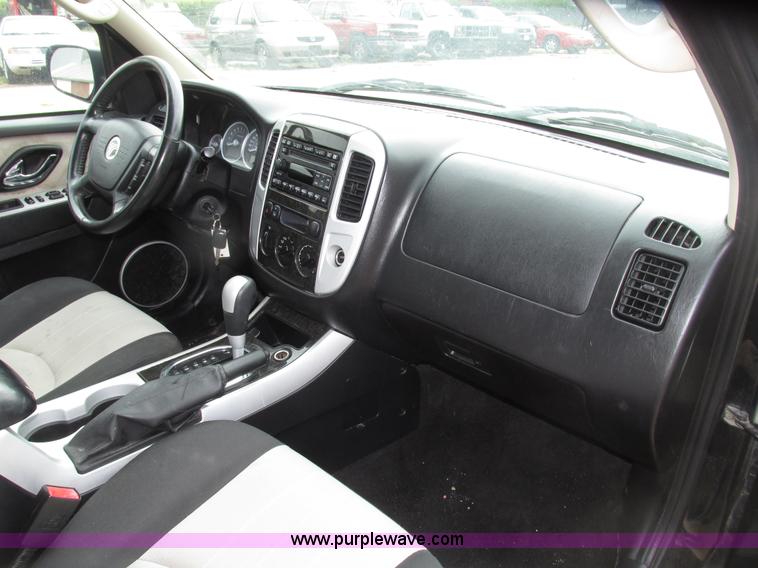 image for item G9969 2007 Mercury Mariner Luxury SUV