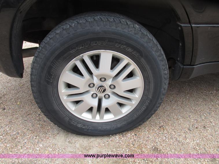 image for item G9969 2007 Mercury Mariner Luxury SUV