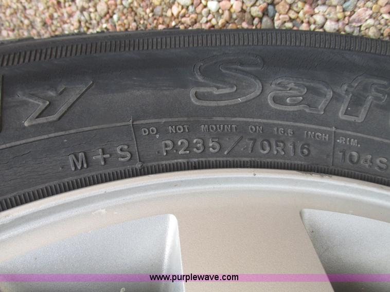 image for item G9969 2007 Mercury Mariner Luxury SUV