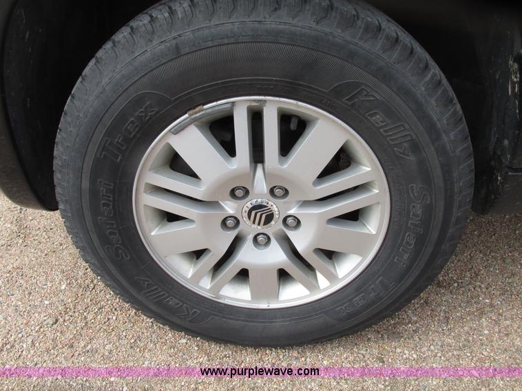 image for item G9969 2007 Mercury Mariner Luxury SUV