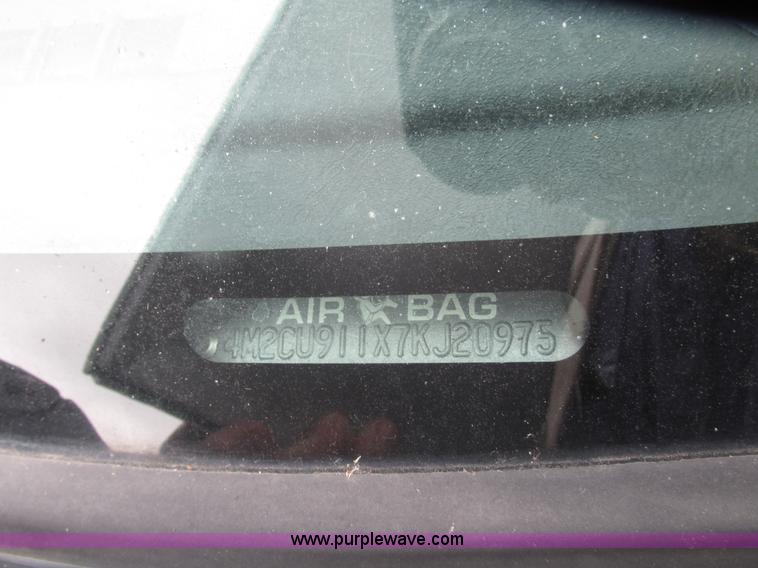 image for item G9969 2007 Mercury Mariner Luxury SUV