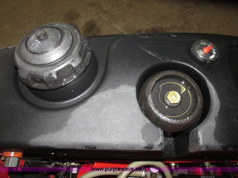 image for item G9973 Snapper 400Z riding lawn mower