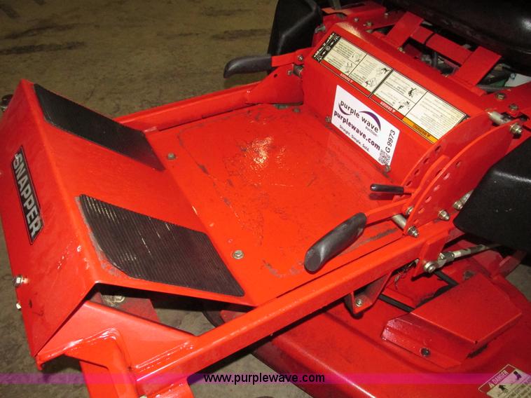 image for item G9973 Snapper 400Z riding lawn mower