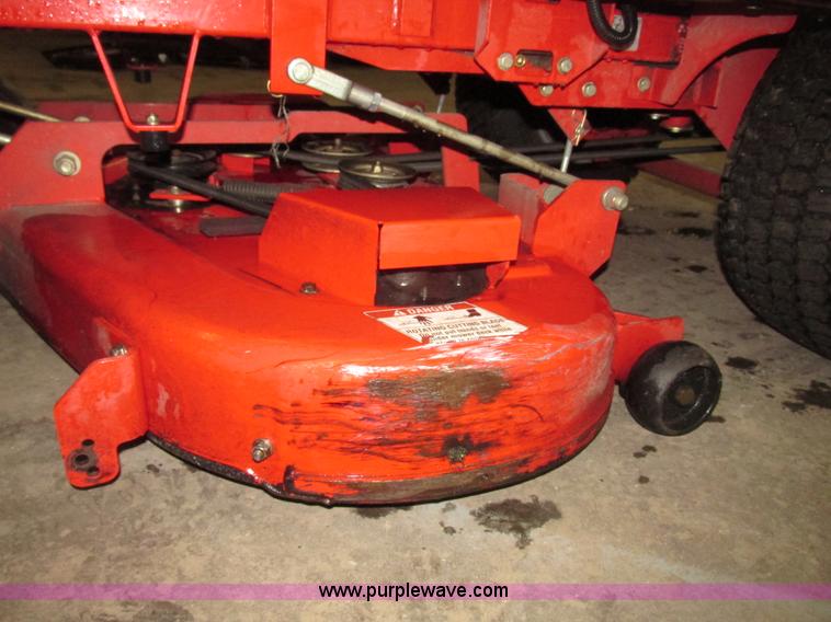 image for item G9973 Snapper 400Z riding lawn mower