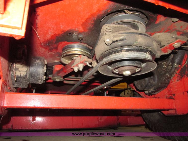 image for item G9973 Snapper 400Z riding lawn mower