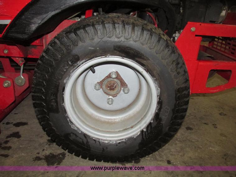 image for item G9973 Snapper 400Z riding lawn mower