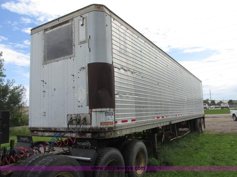 image for item G9987 1979 Trailmobile dry van trailer