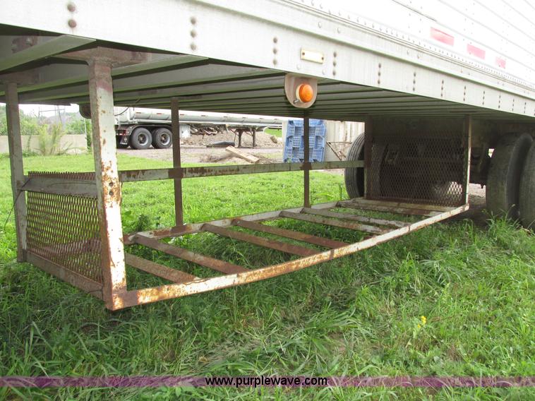 image for item G9987 1979 Trailmobile dry van trailer