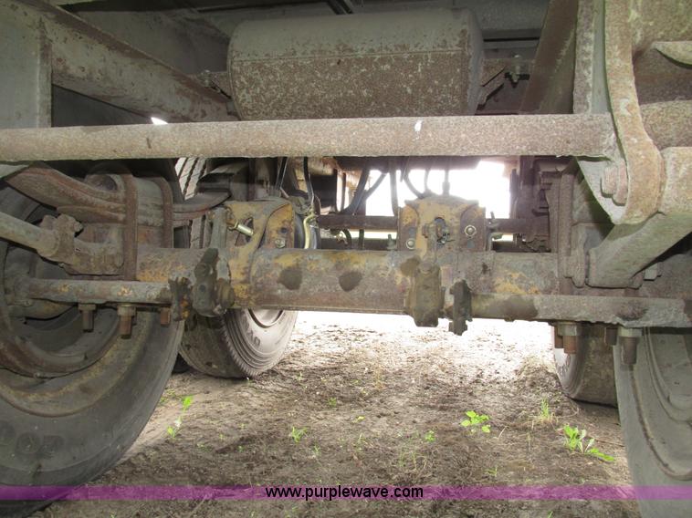 image for item G9987 1979 Trailmobile dry van trailer