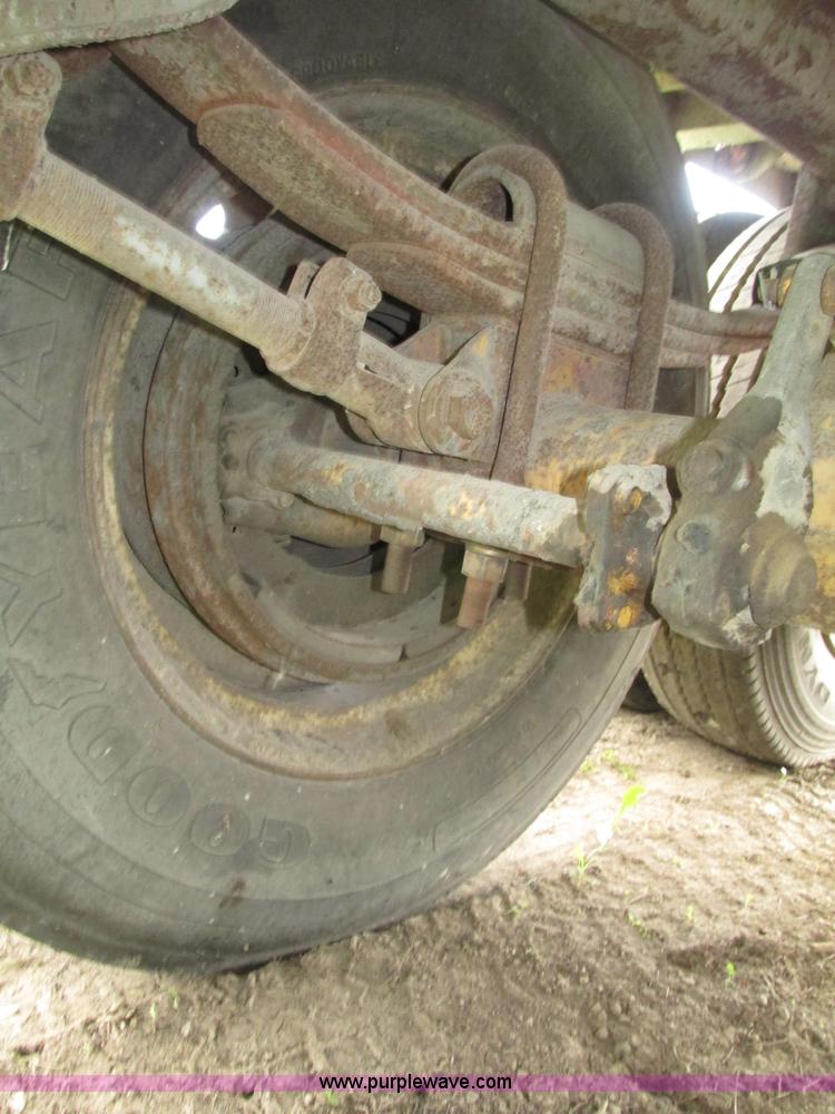 image for item G9987 1979 Trailmobile dry van trailer