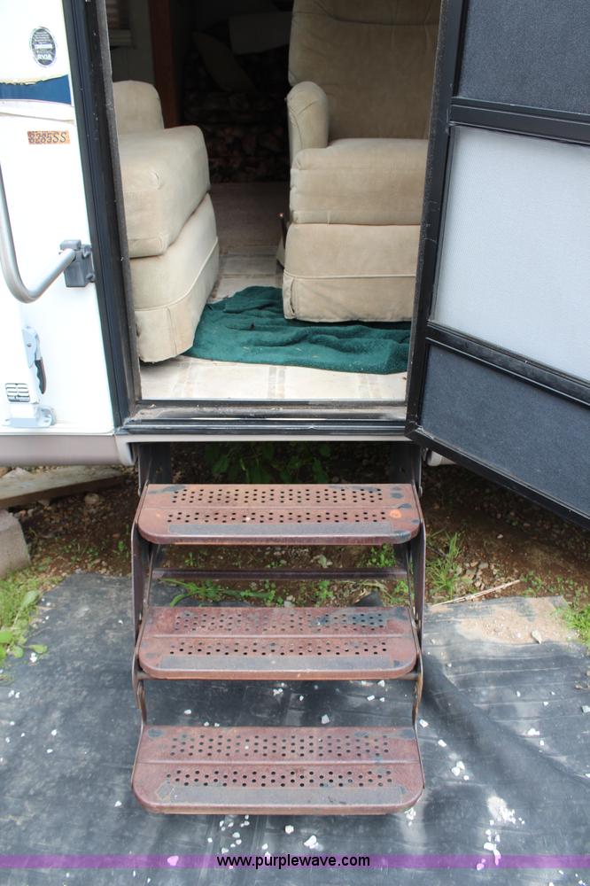 image for item H2589 2003 Rockwood fifth wheel camper