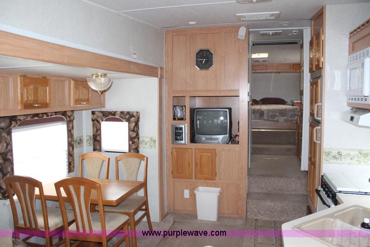 image for item H2589 2003 Rockwood fifth wheel camper