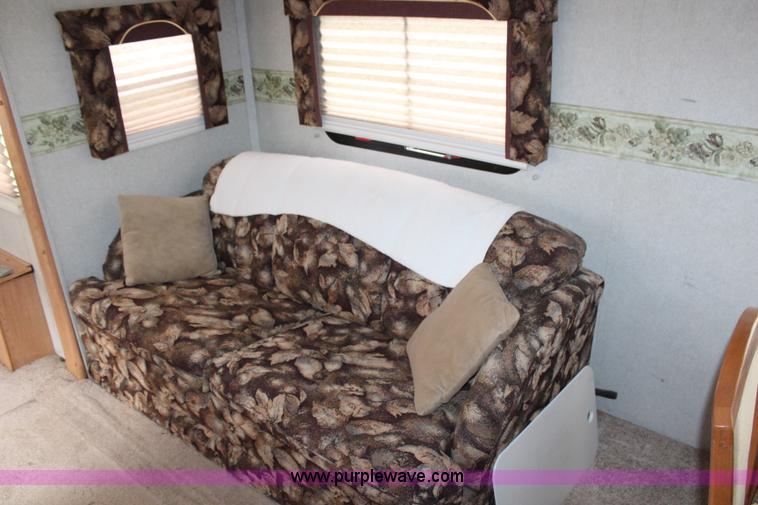 image for item H2589 2003 Rockwood fifth wheel camper